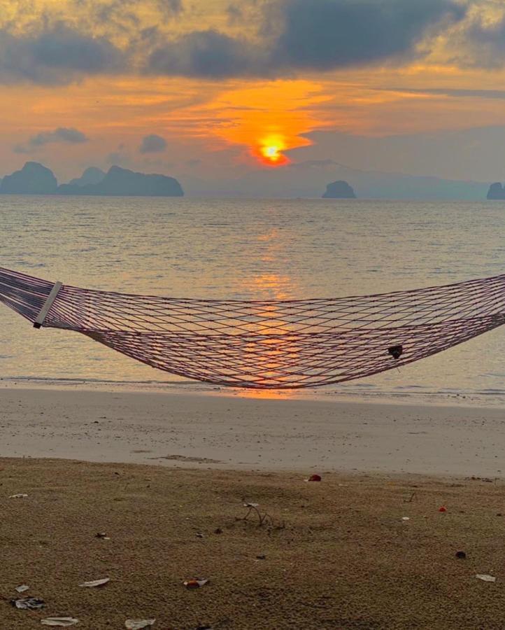 ホテル Touch Glamping Koh Yao Noi ทัช แกรมปิ้ง เกาะยาวน้อย エクステリア 写真