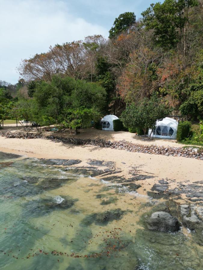 ホテル Touch Glamping Koh Yao Noi ทัช แกรมปิ้ง เกาะยาวน้อย エクステリア 写真